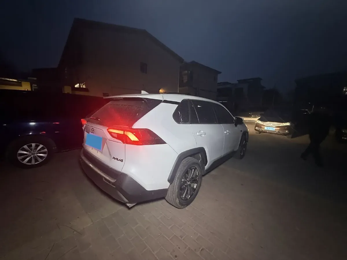 2023 Toyota RAV4 2.0L 171HP L4 CVT,autocango,china used car exporter,china ev exporter,chinese used car exporter,chinese used ev exporter