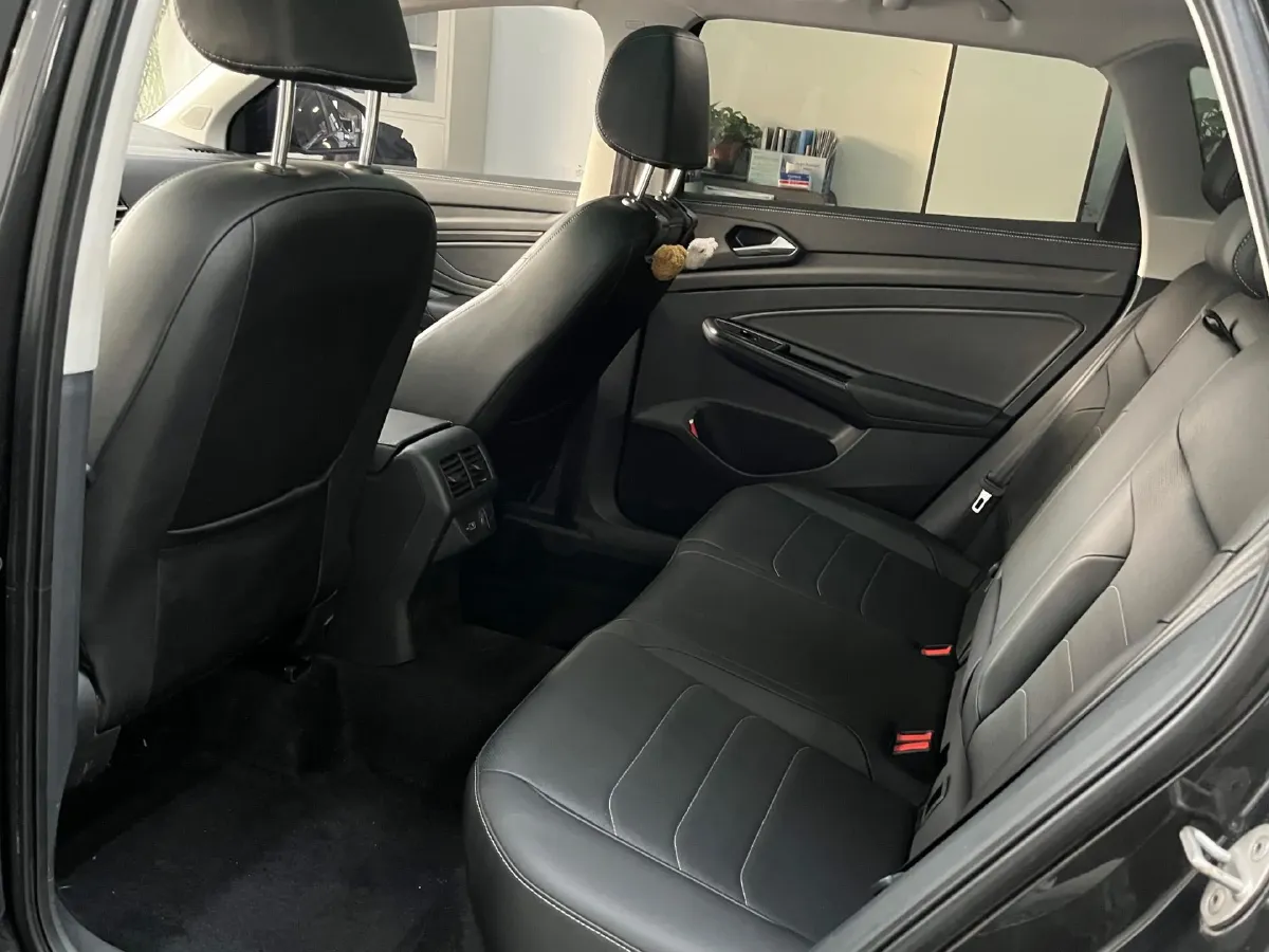 2021 Jetta VS7 1.4T 150HP L4 6AT,autocango,china used car exporter,china ev exporter,chinese used car exporter,chinese used ev exporter