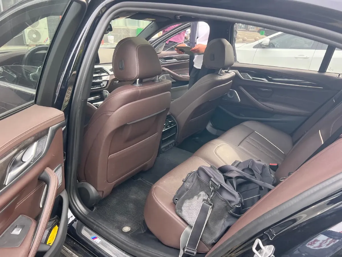 2021 BMW 5 Series 2.0T 184HP L4 8AT,autocango,china used car exporter,china ev exporter,chinese used car exporter,chinese used ev exporter