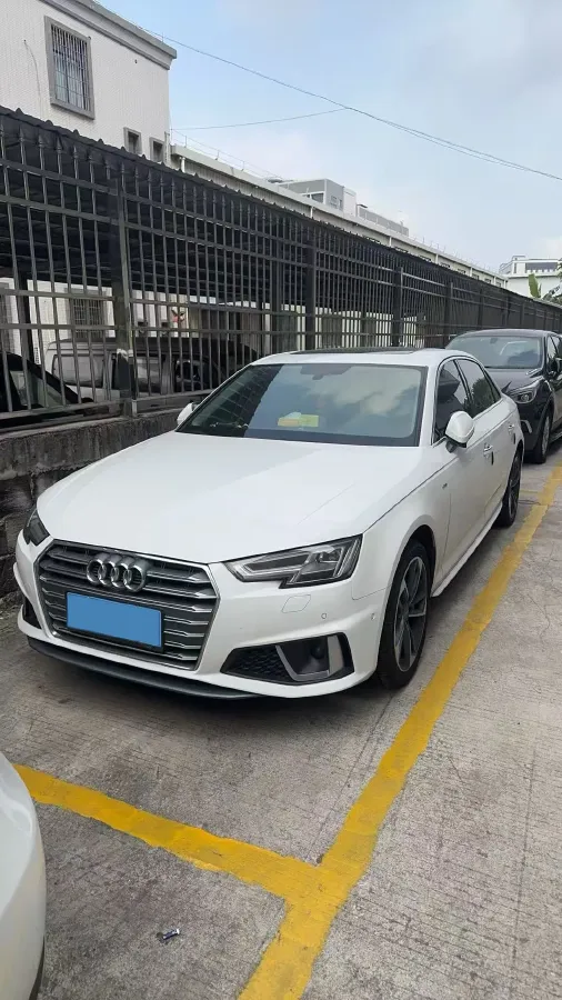 2019 Audi A4L 2.0T 190HP L4 7DCT,autocango,china used car exporter,china ev exporter,chinese used car exporter,chinese used ev exporter