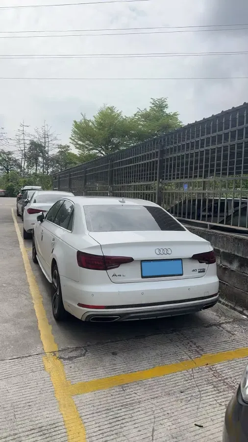 2019 Audi A4L 2.0T 190HP L4 7DCT,autocango,china used car exporter,china ev exporter,chinese used car exporter,chinese used ev exporter