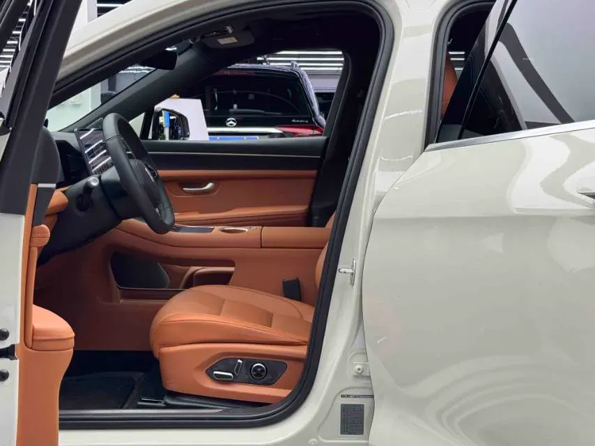 2025 AITO AITO M5 1.5T 152HP L4 REEV 42KWH,autocango,china used car exporter,china ev exporter,chinese used car exporter,chinese used ev exporter