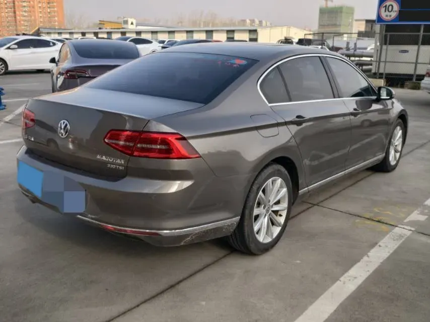 2017 Volkswagen Magotan 1.8T 180HP L4 7DCT,autocango,china used car exporter,china ev exporter,chinese used car exporter,chinese used ev exporter