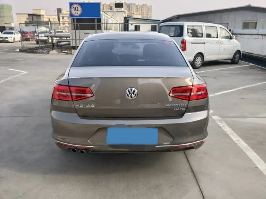 2017 Volkswagen Magotan 1.8T 180HP L4 7DCT,autocango,china used car exporter,china ev exporter,chinese used car exporter,chinese used ev exporter