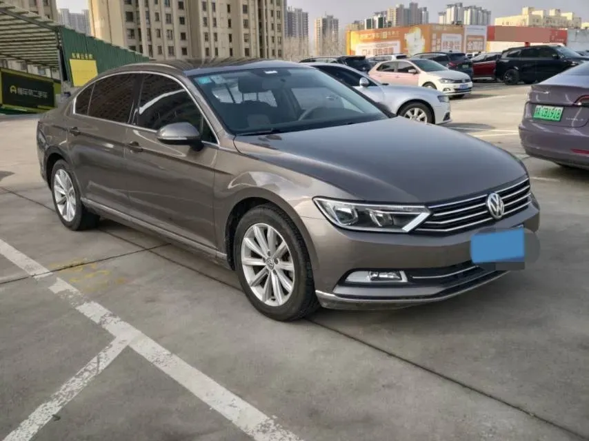 2017 Volkswagen Magotan 1.8T 180HP L4 7DCT,autocango,china used car exporter,china ev exporter,chinese used car exporter,chinese used ev exporter