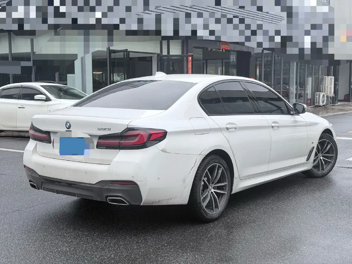 2022 BMW 5 Series 2.0T 184HP L4 8AT,autocango,china used car exporter,china ev exporter,chinese used car exporter,chinese used ev exporter