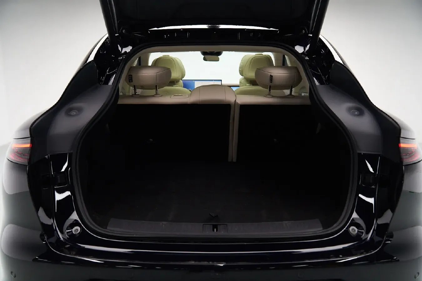 2026 IM LS6 BEV,autocango,china used car exporter,china ev exporter,chinese used car exporter,chinese used ev exporter