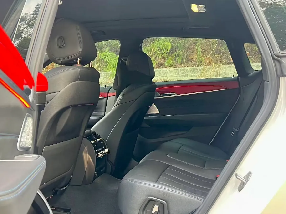 2020 BMW 6 Series GT 2.0T 258HP L4 8AT,autocango,china used car exporter,china ev exporter,chinese used car exporter,chinese used ev exporter