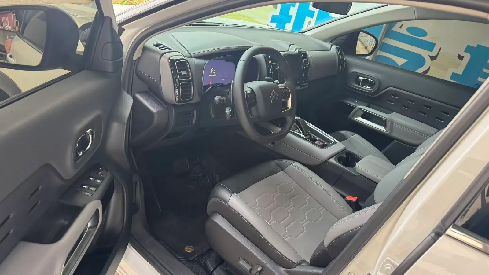 2021 Citroen C5 Aircross 1.6T 170HP L4 8AT,autocango,china used car exporter,china ev exporter,chinese used car exporter,chinese used ev exporter