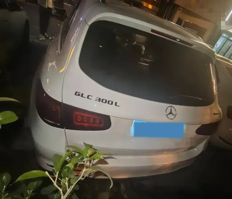 2021 Mercedes-Benz GLC Class 2.0T 258HP L4 9AT,autocango,china used car exporter,china ev exporter,chinese used car exporter,chinese used ev exporter