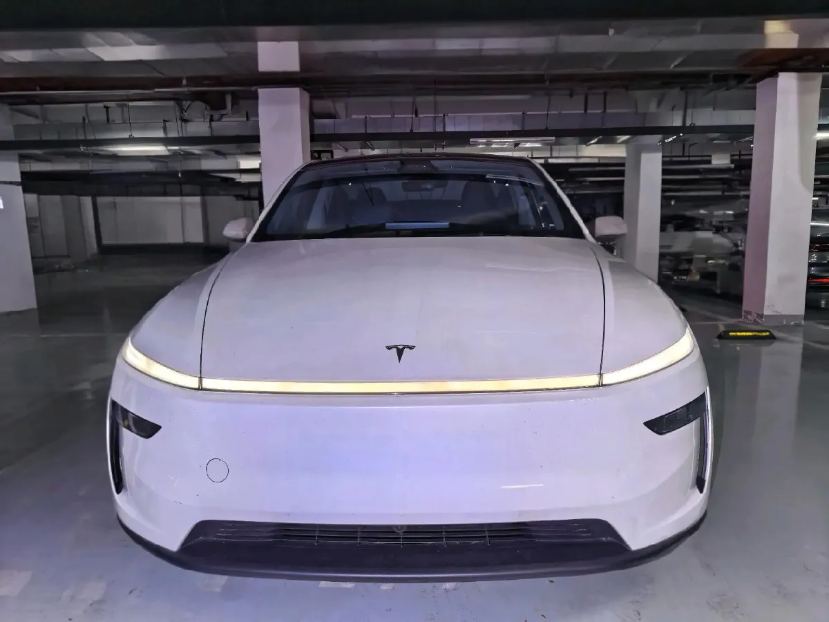 2025 Tesla Model Y BEV 78.4KWH,autocango,china used car exporter,china ev exporter,chinese used car exporter,chinese used ev exporter