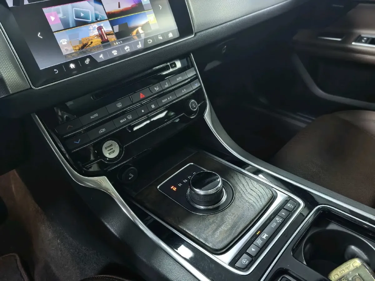 2018 Mercedes-Benz E Class 2.0T 184HP L4 9AT,autocango,china used car exporter,china ev exporter,chinese used car exporter,chinese used ev exporter