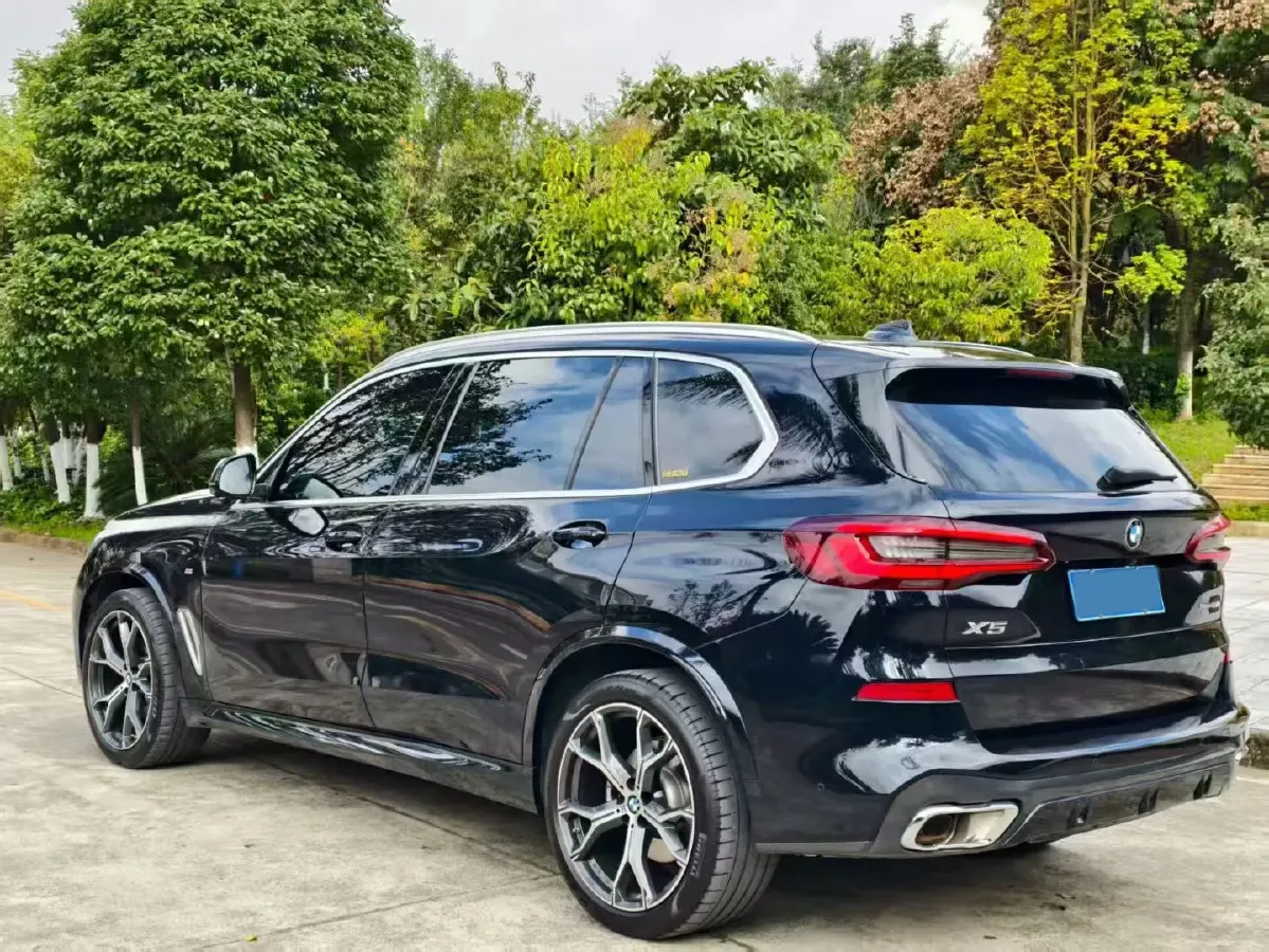 2022 BMW X5 3.0T 333HP L6 8AT,autocango,china used car exporter,china ev exporter,chinese used car exporter,chinese used ev exporter