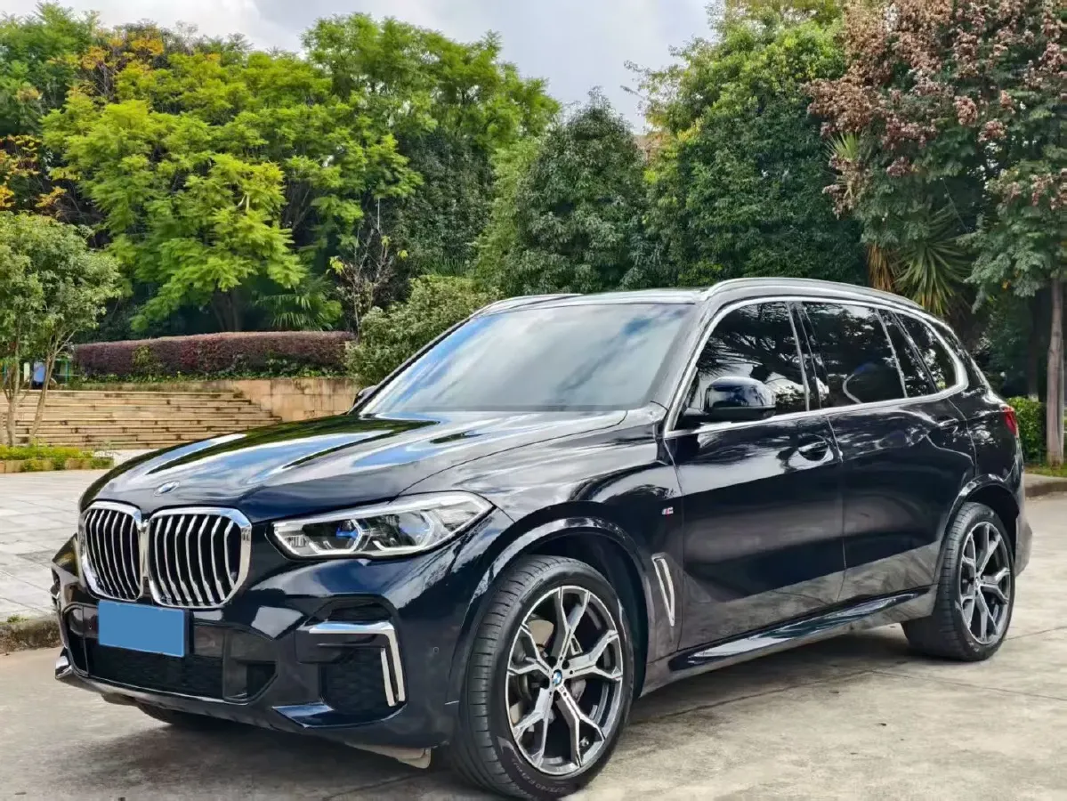 2022 BMW X5 3.0T 333HP L6 8AT,autocango,china used car exporter,china ev exporter,chinese used car exporter,chinese used ev exporter