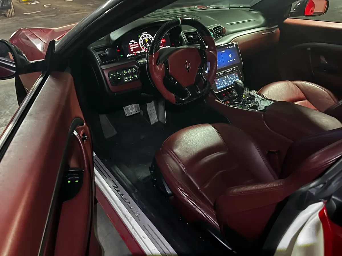 2013 Maserati GranTurismo 4.7L 460HP V8 6AT,autocango,china used car exporter,china ev exporter,chinese used car exporter,chinese used ev exporter