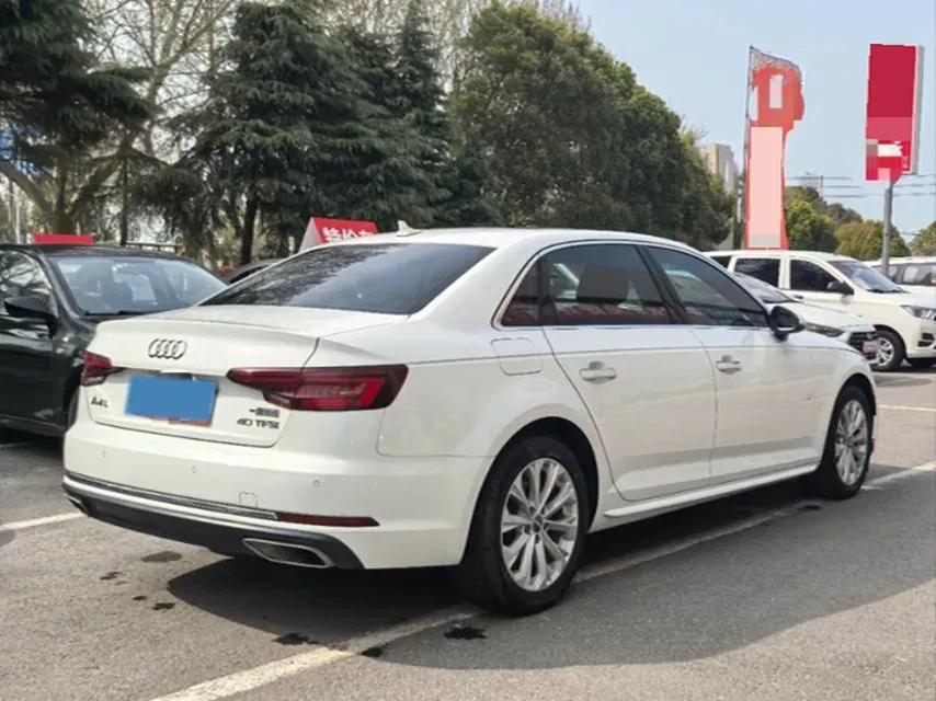 2019 Audi A4L 2.0T 190HP L4 7DCT,autocango,china used car exporter,china ev exporter,chinese used car exporter,chinese used ev exporter