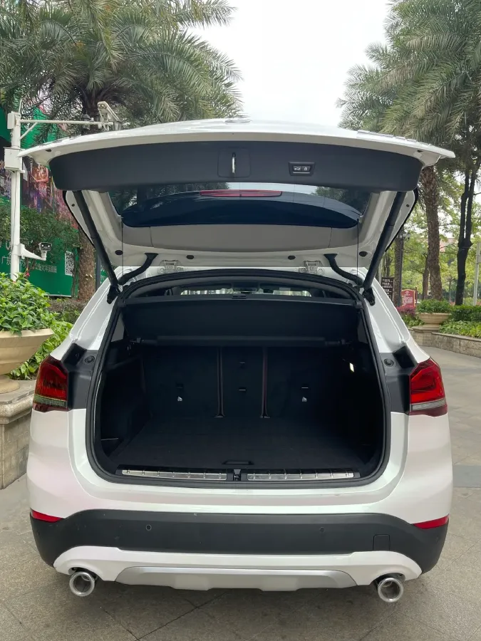 2020 BMW X1 1.5T 140HP L3 7DCT,autocango,china used car exporter,china ev exporter,chinese used car exporter,chinese used ev exporter