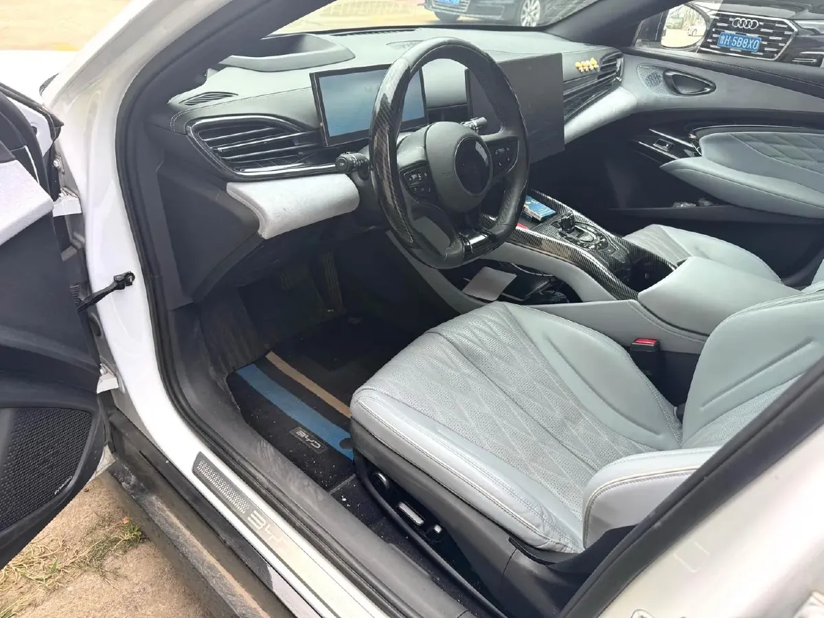 2022 AITO AITO M5 Range Extended 125HP REEV 40KWH,autocango,china used car exporter,china ev exporter,chinese used car exporter,chinese used ev exporter