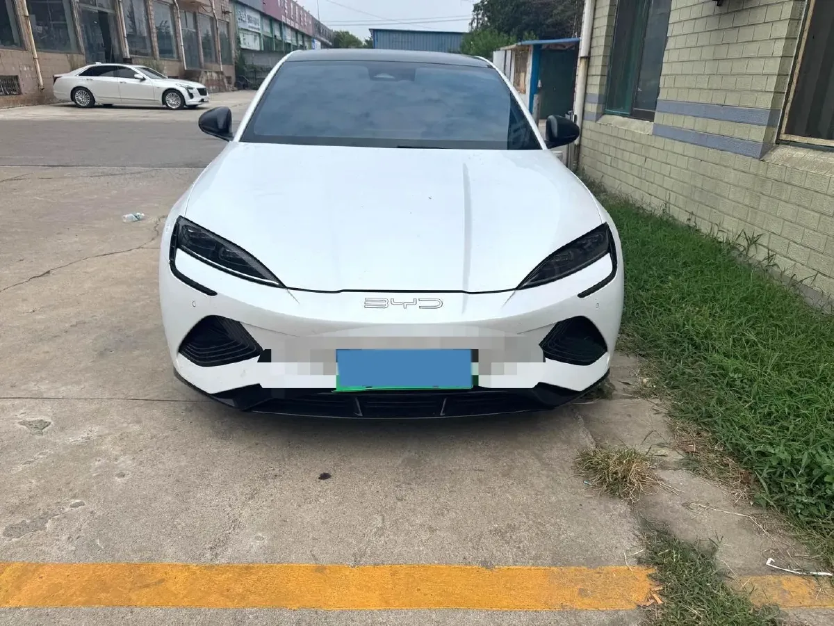 2022 AITO AITO M5 Range Extended 125HP REEV 40KWH,autocango,china used car exporter,china ev exporter,chinese used car exporter,chinese used ev exporter