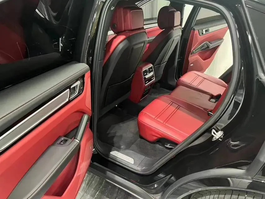 2022 Porsche Cayenne 3.0T 340HP V6 8AT,autocango,china used car exporter,china ev exporter,chinese used car exporter,chinese used ev exporter