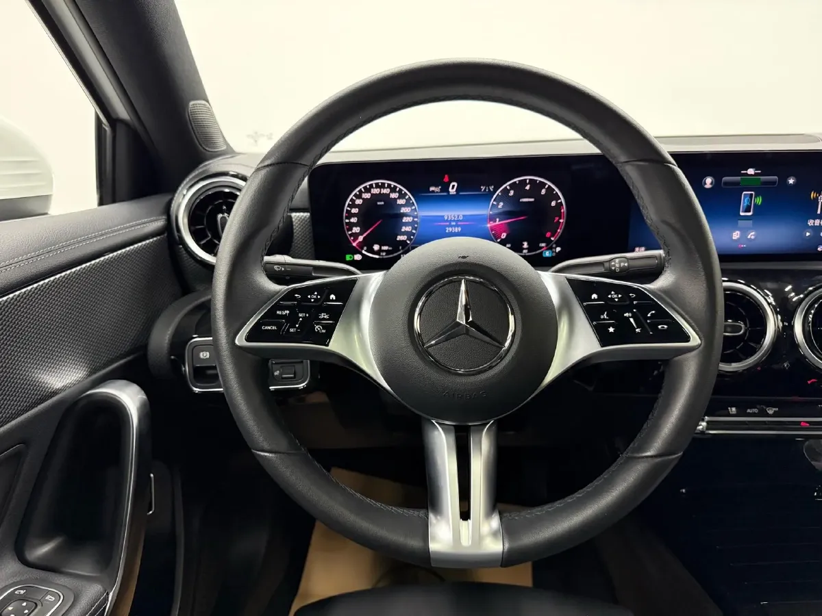 2023 Mercedes-Benz A Class 1.3T 136HP L4 7DCT,autocango,china used car exporter,china ev exporter,chinese used car exporter,chinese used ev exporter