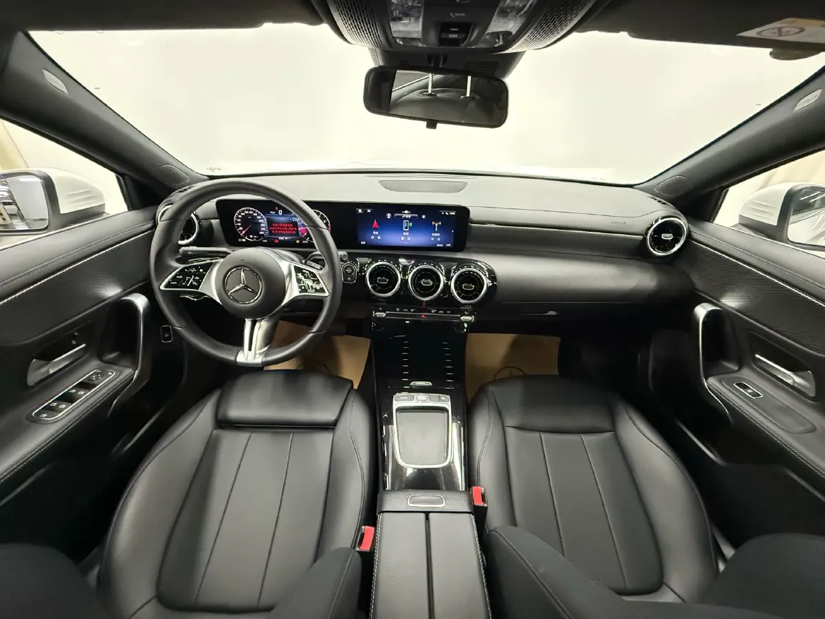 2023 Mercedes-Benz A Class 1.3T 136HP L4 7DCT,autocango,china used car exporter,china ev exporter,chinese used car exporter,chinese used ev exporter