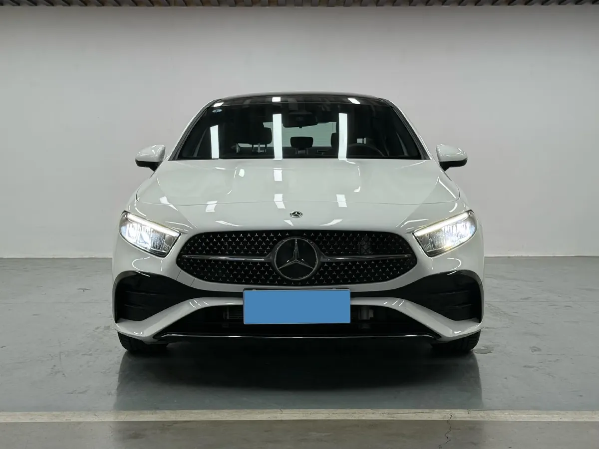 2023 Mercedes-Benz A Class 1.3T 136HP L4 7DCT,autocango,china used car exporter,china ev exporter,chinese used car exporter,chinese used ev exporter