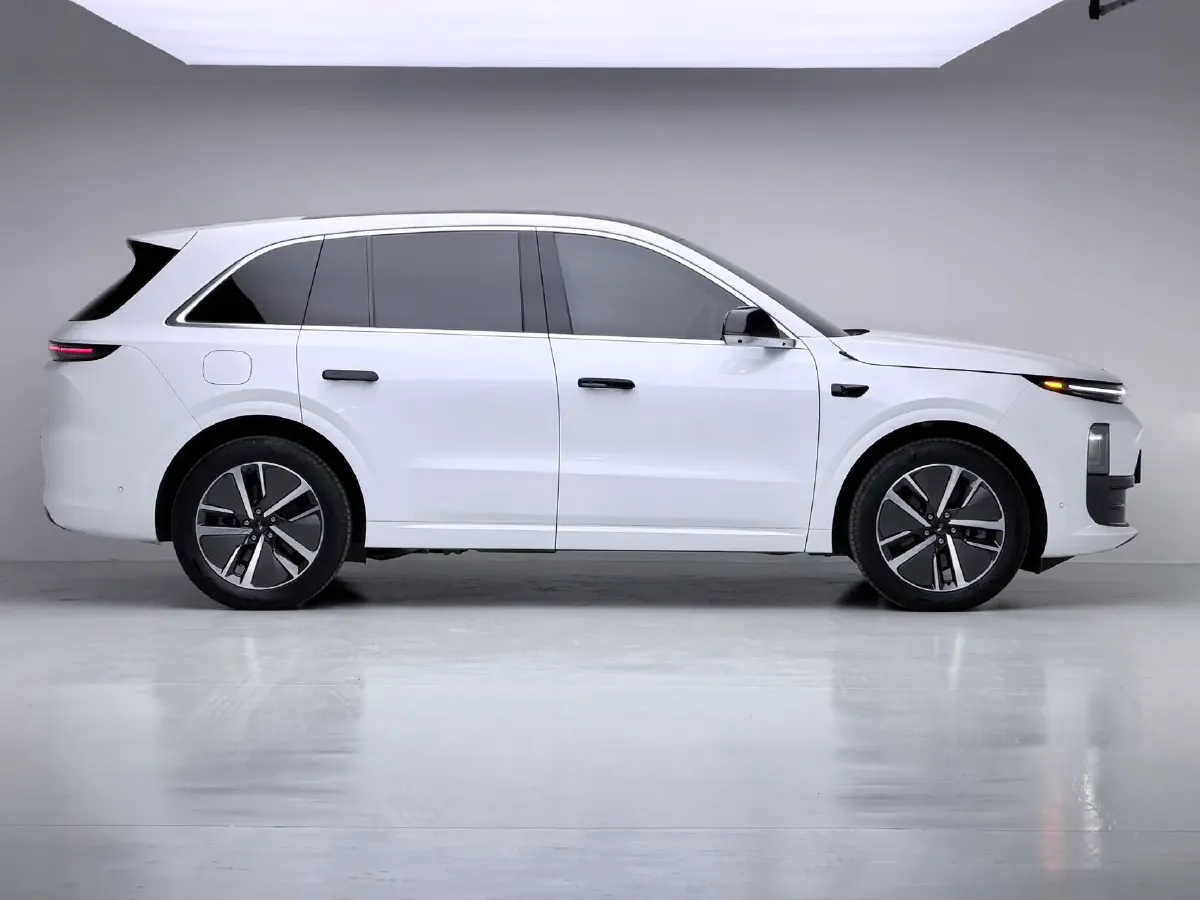 2024 Li L6 Range Extended 154HP L4 REEV 36.8KWH,autocango,china used car exporter,china ev exporter,chinese used car exporter,chinese used ev exporter