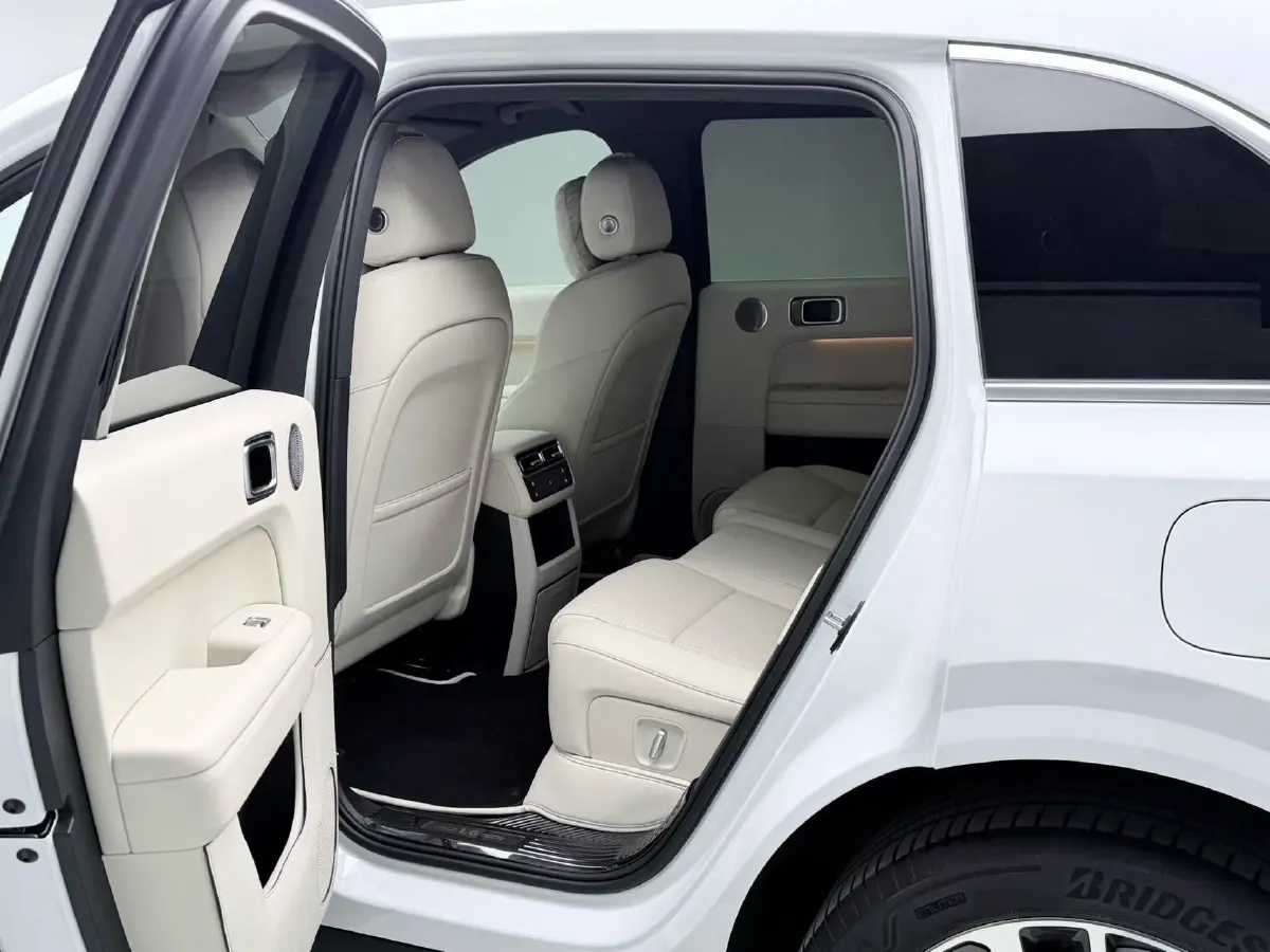 2024 Li L6 Range Extended 154HP L4 REEV 36.8KWH,autocango,china used car exporter,china ev exporter,chinese used car exporter,chinese used ev exporter