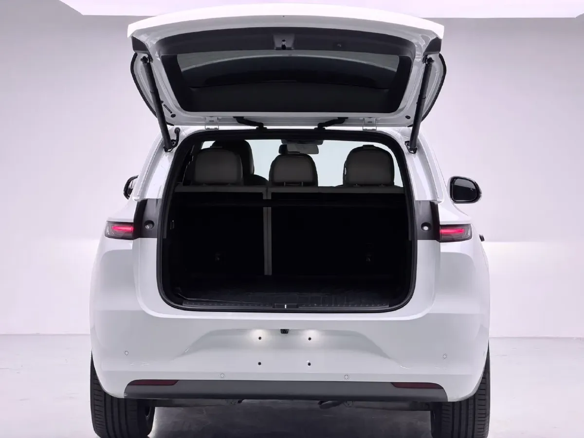 2024 Li L6 Range Extended 154HP L4 REEV 36.8KWH,autocango,china used car exporter,china ev exporter,chinese used car exporter,chinese used ev exporter