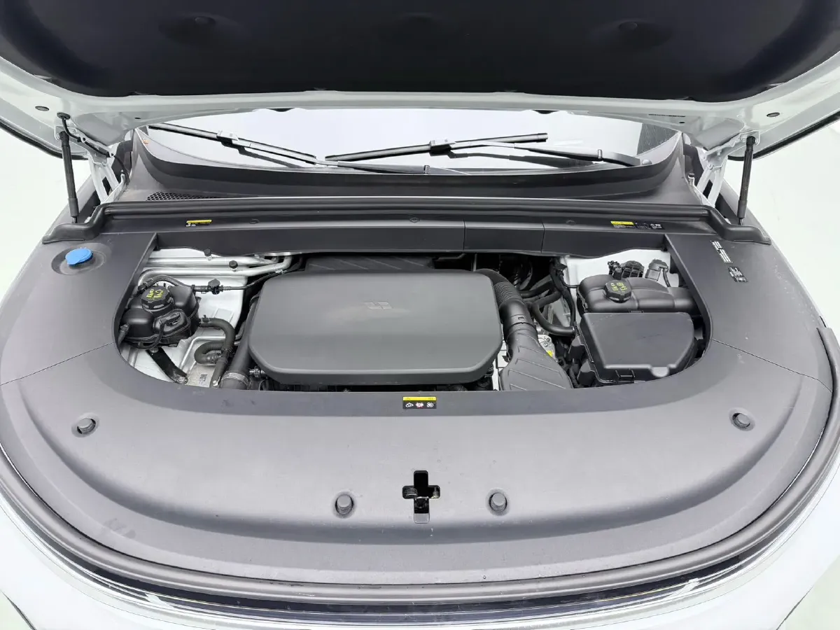 2024 Li L6 Range Extended 154HP L4 REEV 36.8KWH,autocango,china used car exporter,china ev exporter,chinese used car exporter,chinese used ev exporter