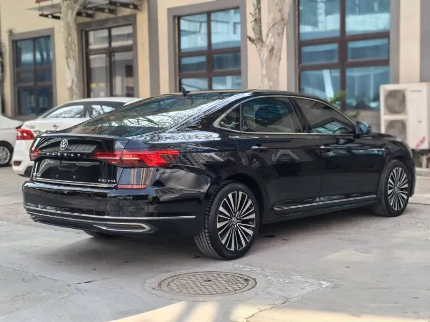 2019 Volkswagen Passat 2.0T 186HP L4 7DCT,autocango,china used car exporter,china ev exporter,chinese used car exporter,chinese used ev exporter