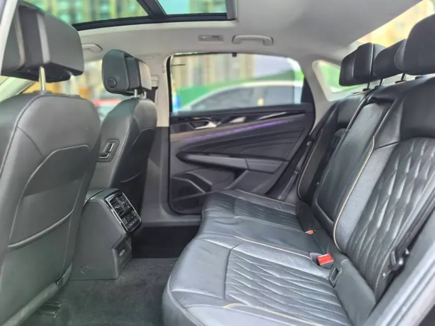 2019 Volkswagen Passat 2.0T 186HP L4 7DCT,autocango,china used car exporter,china ev exporter,chinese used car exporter,chinese used ev exporter