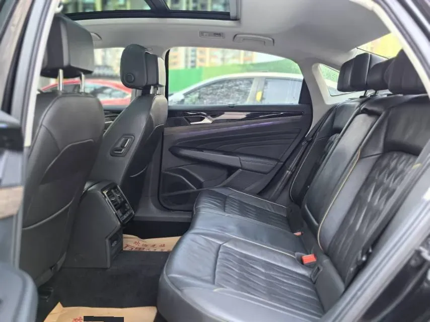 2019 Volkswagen Passat 2.0T 186HP L4 7DCT,autocango,china used car exporter,china ev exporter,chinese used car exporter,chinese used ev exporter