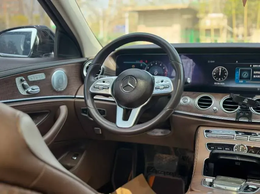 2020 Mercedes-Benz E Class 2.0T 258HP L4 9AT,autocango,china used car exporter,china ev exporter,chinese used car exporter,chinese used ev exporter