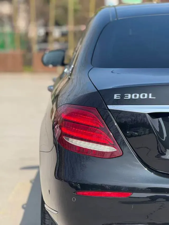 2020 Mercedes-Benz E Class 2.0T 258HP L4 9AT,autocango,china used car exporter,china ev exporter,chinese used car exporter,chinese used ev exporter