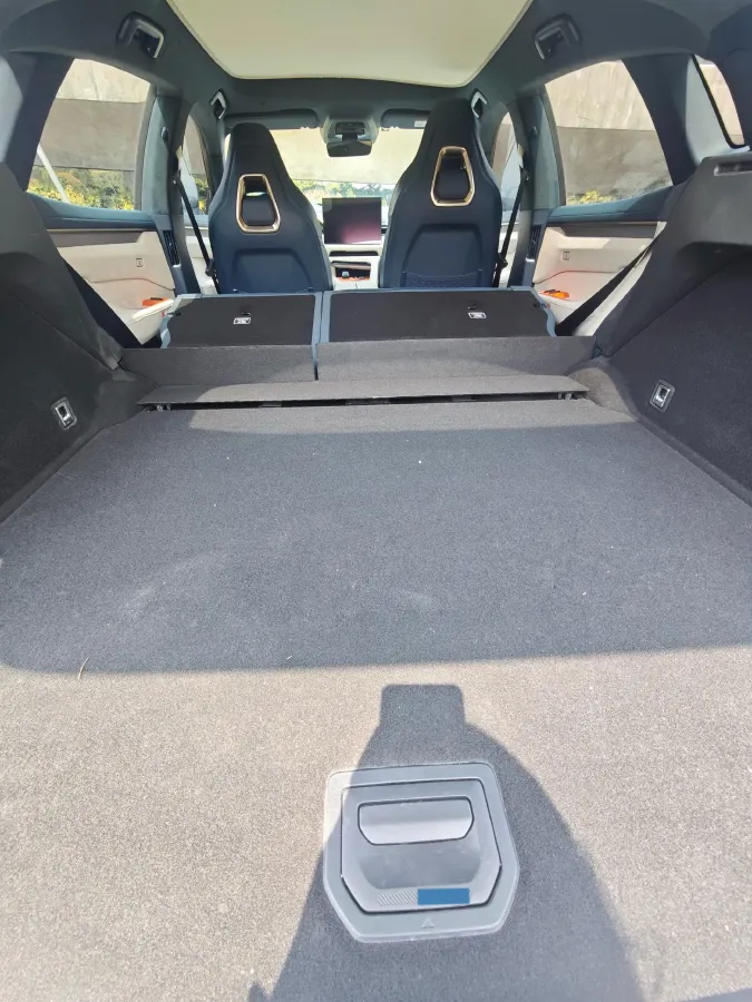 2024 Zeekr 001 BEV 100KWH,autocango,china used car exporter,china ev exporter,chinese used car exporter,chinese used ev exporter