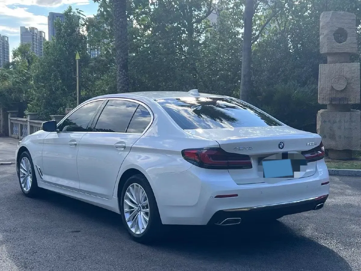 2022 BMW 5 Series 2.0T 184HP L4 8AT,autocango,china used car exporter,china ev exporter,chinese used car exporter,chinese used ev exporter