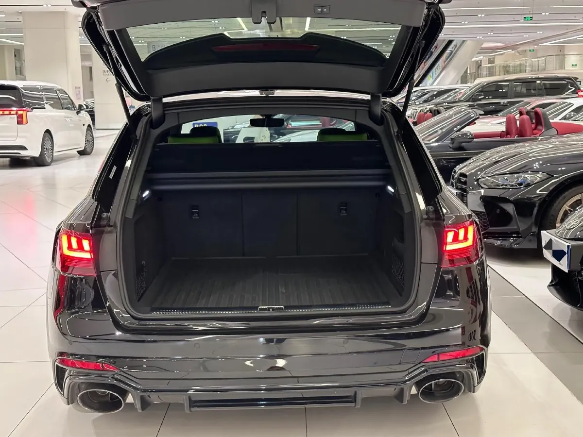 2024 Audi RS 4 2.9T 450HP V6 8AT,autocango,china used car exporter,china ev exporter,chinese used car exporter,chinese used ev exporter