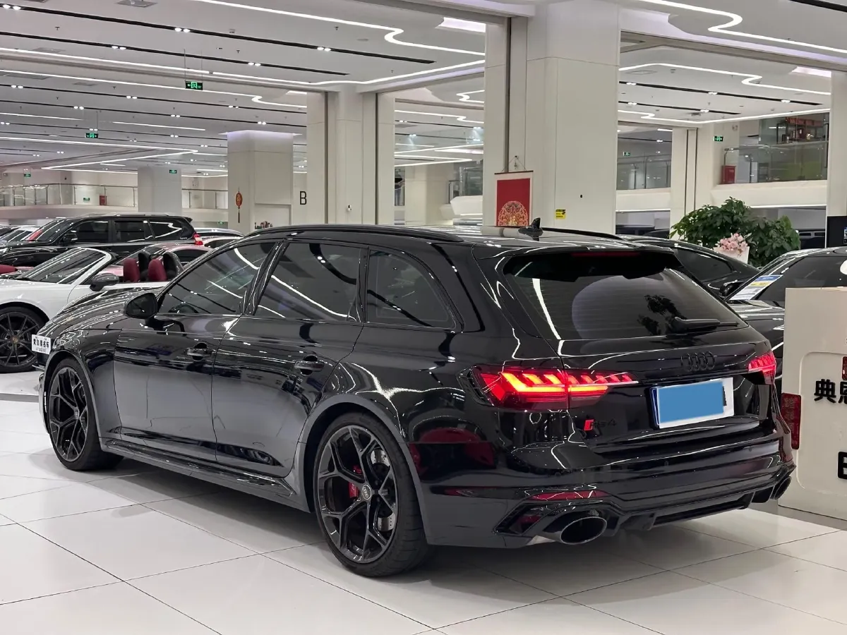 2024 Audi RS 4 2.9T 450HP V6 8AT,autocango,china used car exporter,china ev exporter,chinese used car exporter,chinese used ev exporter