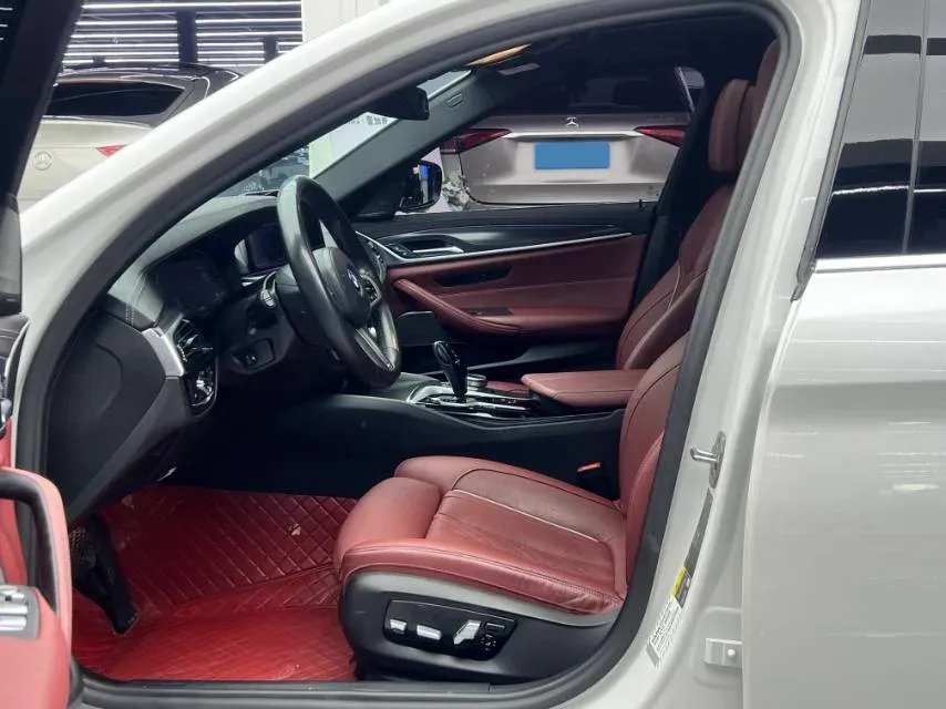 2022 BMW 5 Series 2.0T 184HP L4 8AT PHEV 17.7KWH,autocango,china used car exporter,china ev exporter,chinese used car exporter,chinese used ev exporter