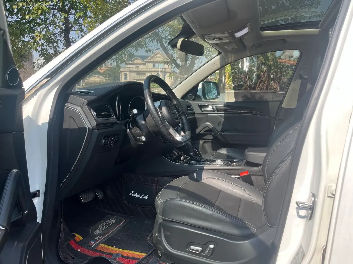 2017 ChangAn Raeton 1.5T 170HP L4 6AT,autocango,china used car exporter,china ev exporter,chinese used car exporter,chinese used ev exporter