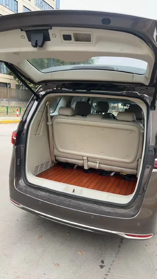 2022 Buick GL8 2.0T 237HP L4 9AT,autocango,china used car exporter,china ev exporter,chinese used car exporter,chinese used ev exporter