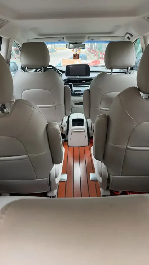 2022 Buick GL8 2.0T 237HP L4 9AT,autocango,china used car exporter,china ev exporter,chinese used car exporter,chinese used ev exporter