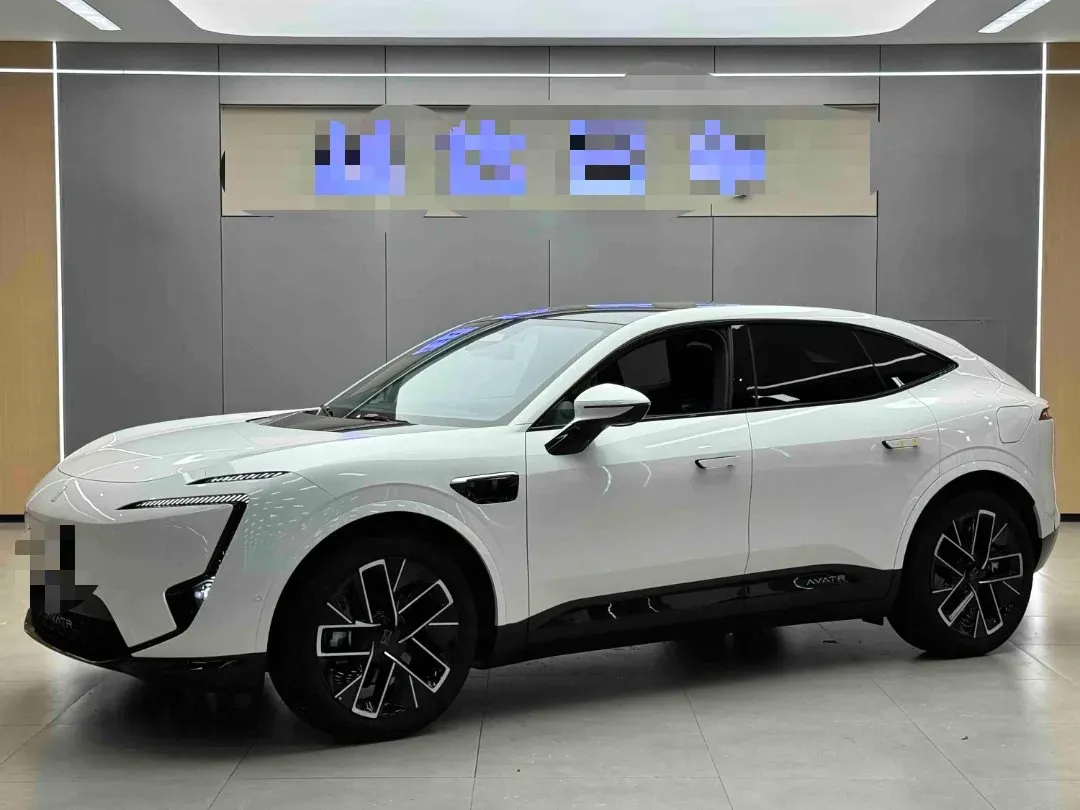 2025 Avatr 11 1.5T 156HP L4 REEV,autocango,china used car exporter,china ev exporter,chinese used car exporter,chinese used ev exporter