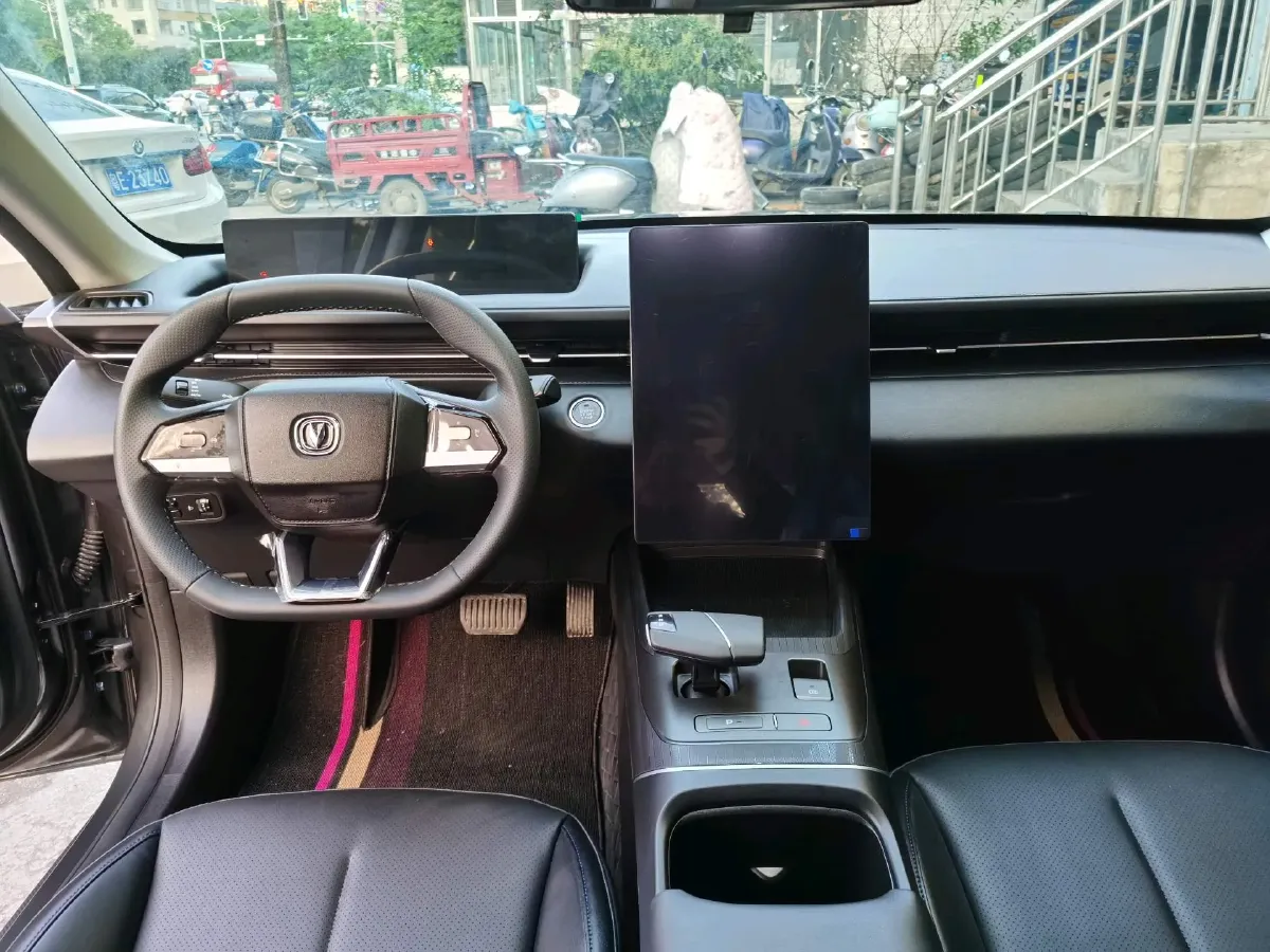 2025 ChangAn Eado 1.5T 192HP L4 7DCT,autocango,china used car exporter,china ev exporter,chinese used car exporter,chinese used ev exporter