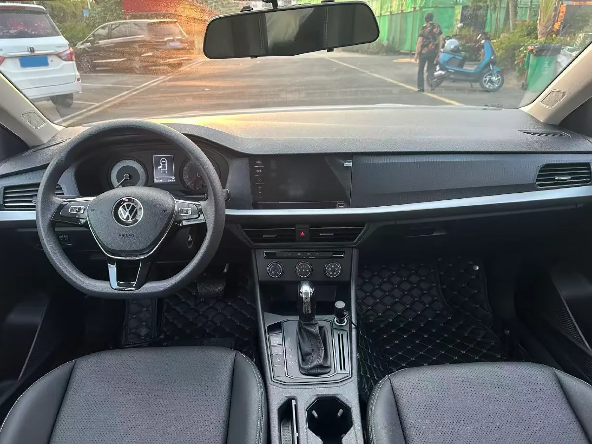 2021 Volkswagen Lavida 1.5L 113HP L4 6AT,autocango,china used car exporter,china ev exporter,chinese used car exporter,chinese used ev exporter