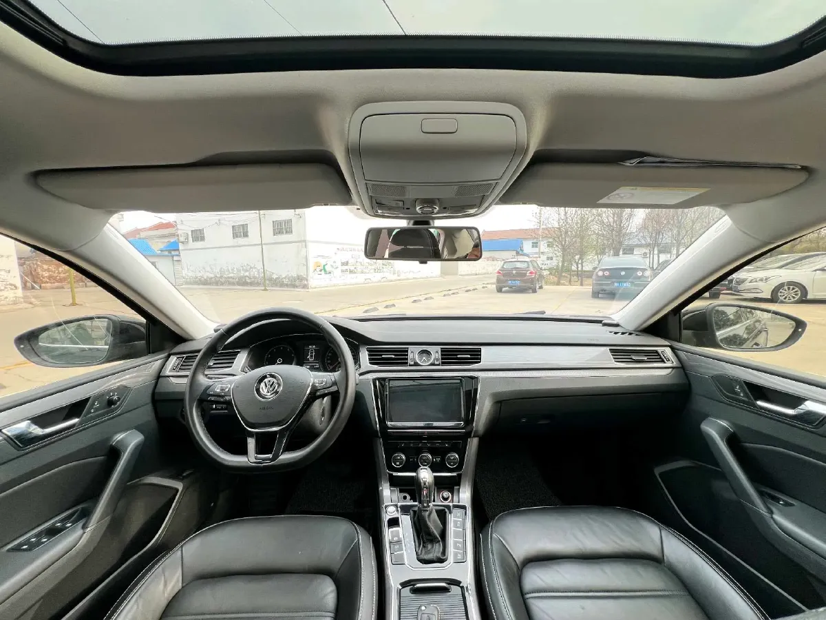 2017 Volkswagen Passat 1.8T 180HP L4 7DCT,autocango,china used car exporter,china ev exporter,chinese used car exporter,chinese used ev exporter