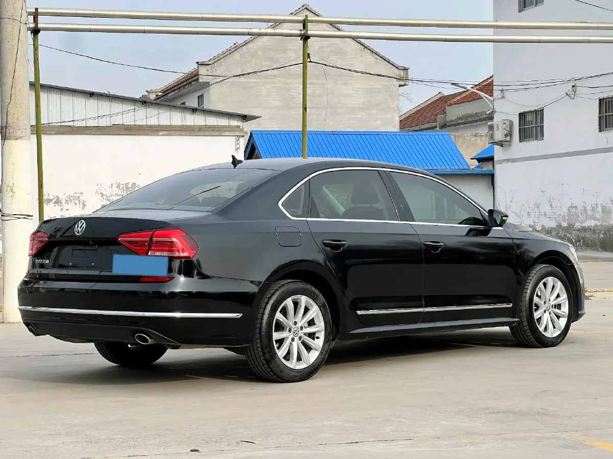 2017 Volkswagen Passat 1.8T 180HP L4 7DCT,autocango,china used car exporter,china ev exporter,chinese used car exporter,chinese used ev exporter