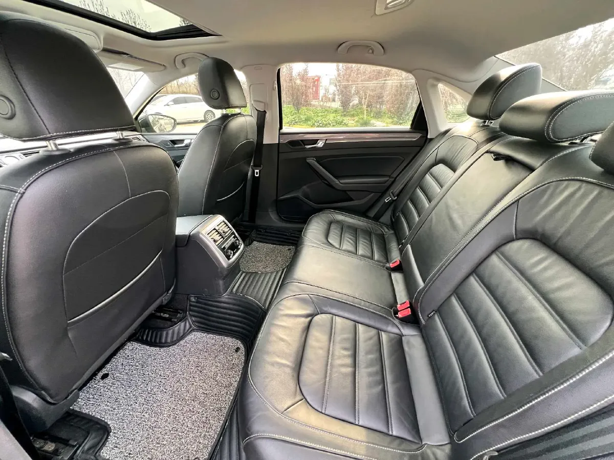 2017 Volkswagen Passat 1.8T 180HP L4 7DCT,autocango,china used car exporter,china ev exporter,chinese used car exporter,chinese used ev exporter